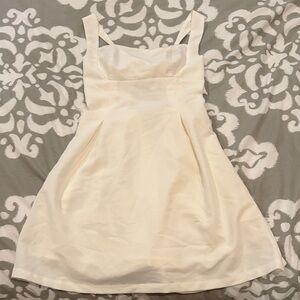 White Sleeveless Dress